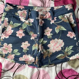 American Eagle shorts size 6